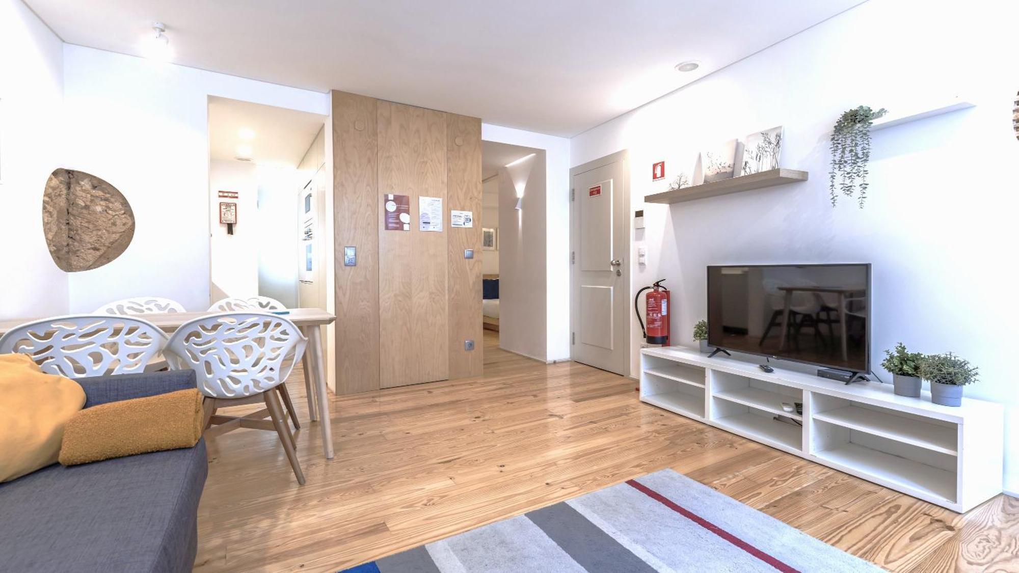 Apartment Wood And Marble 1bdr By Lovelystay Lisbon