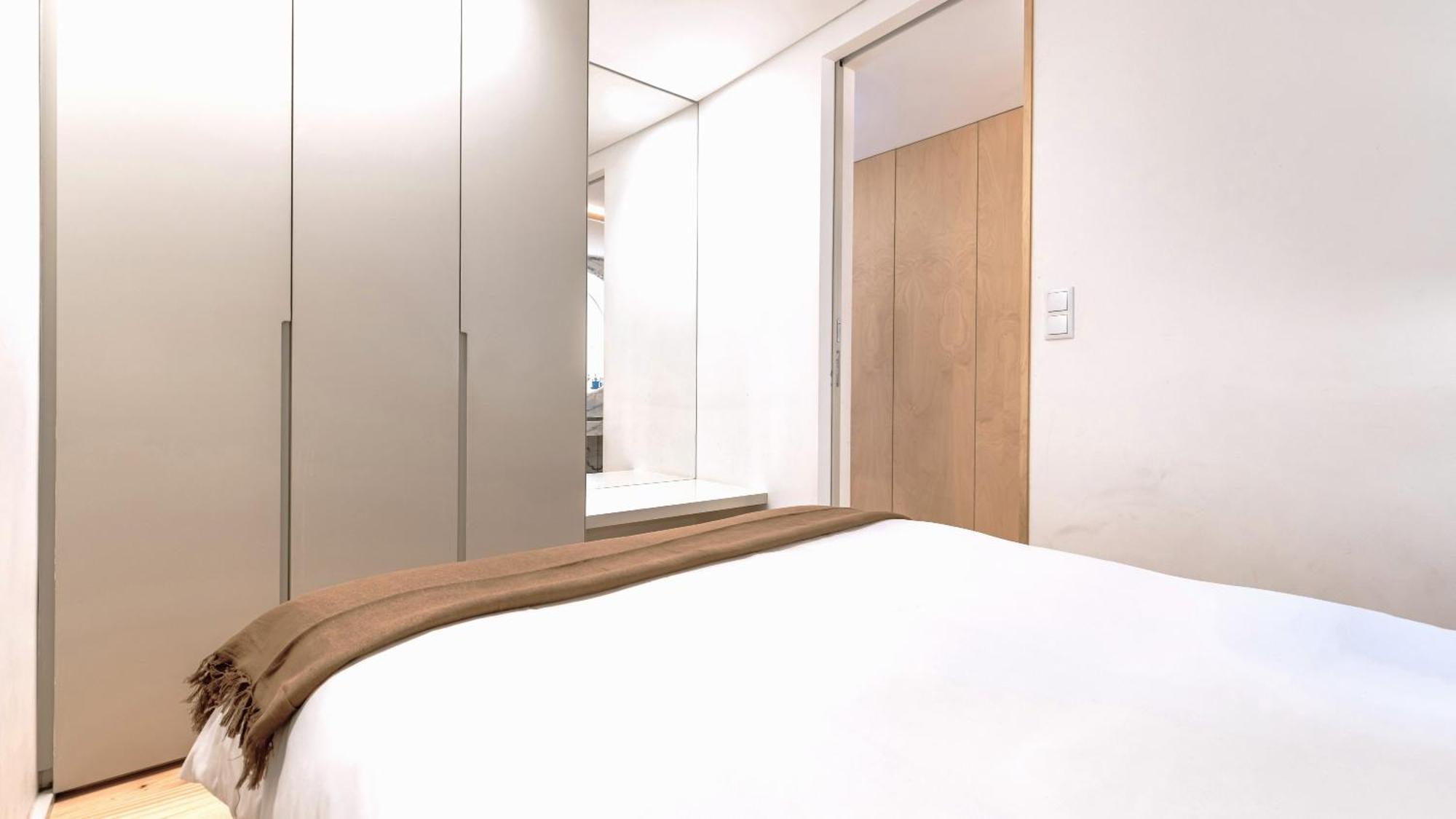 Wood And Marble 1bdr By Lovelystay *
